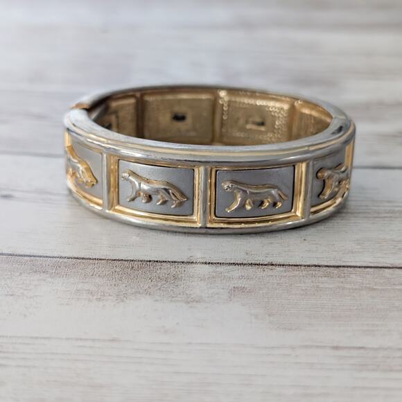 Vintage Bracelet Lions? Unusual - Fair Condition - Picture 3 of 11